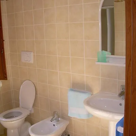 アパート Ariabuona モネーリア